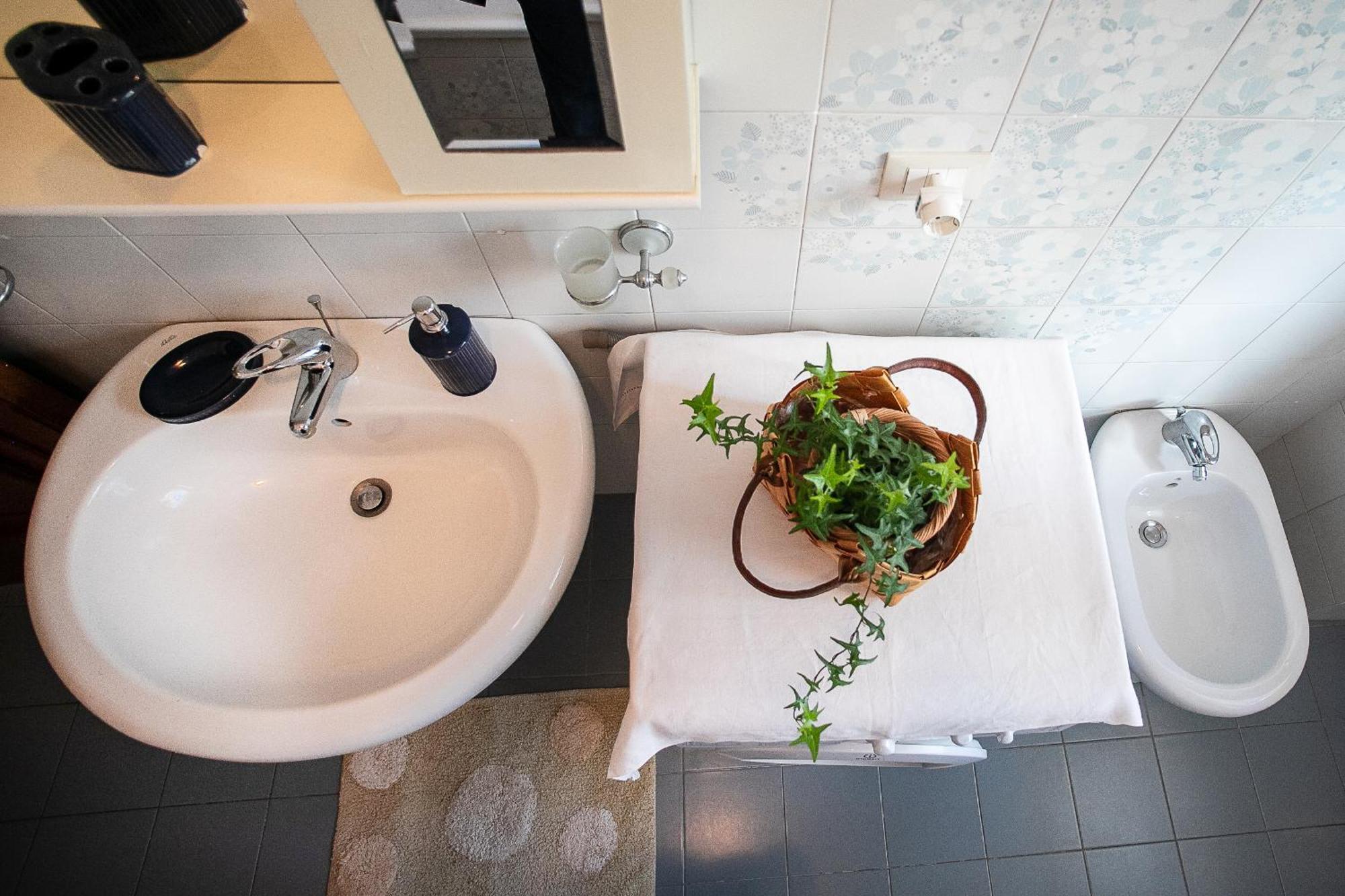 Monte Camicia - Cozy Home In City Center-Spacious-Free Parking L'Aquila Exterior photo